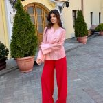 классические брюки в строгом, но свободном стиле.